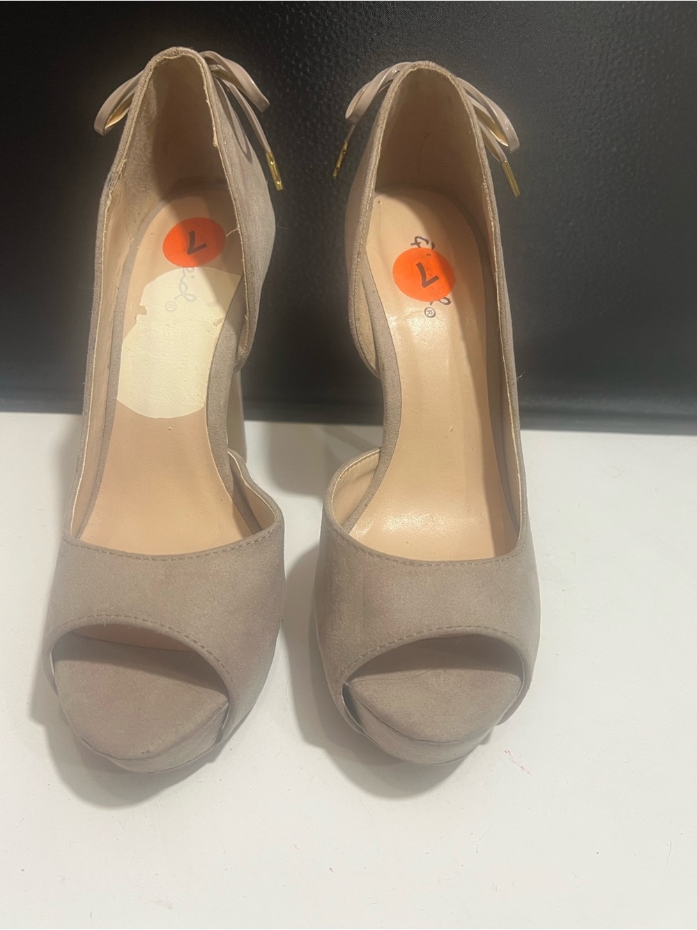 Qupid platform peep-toe heels